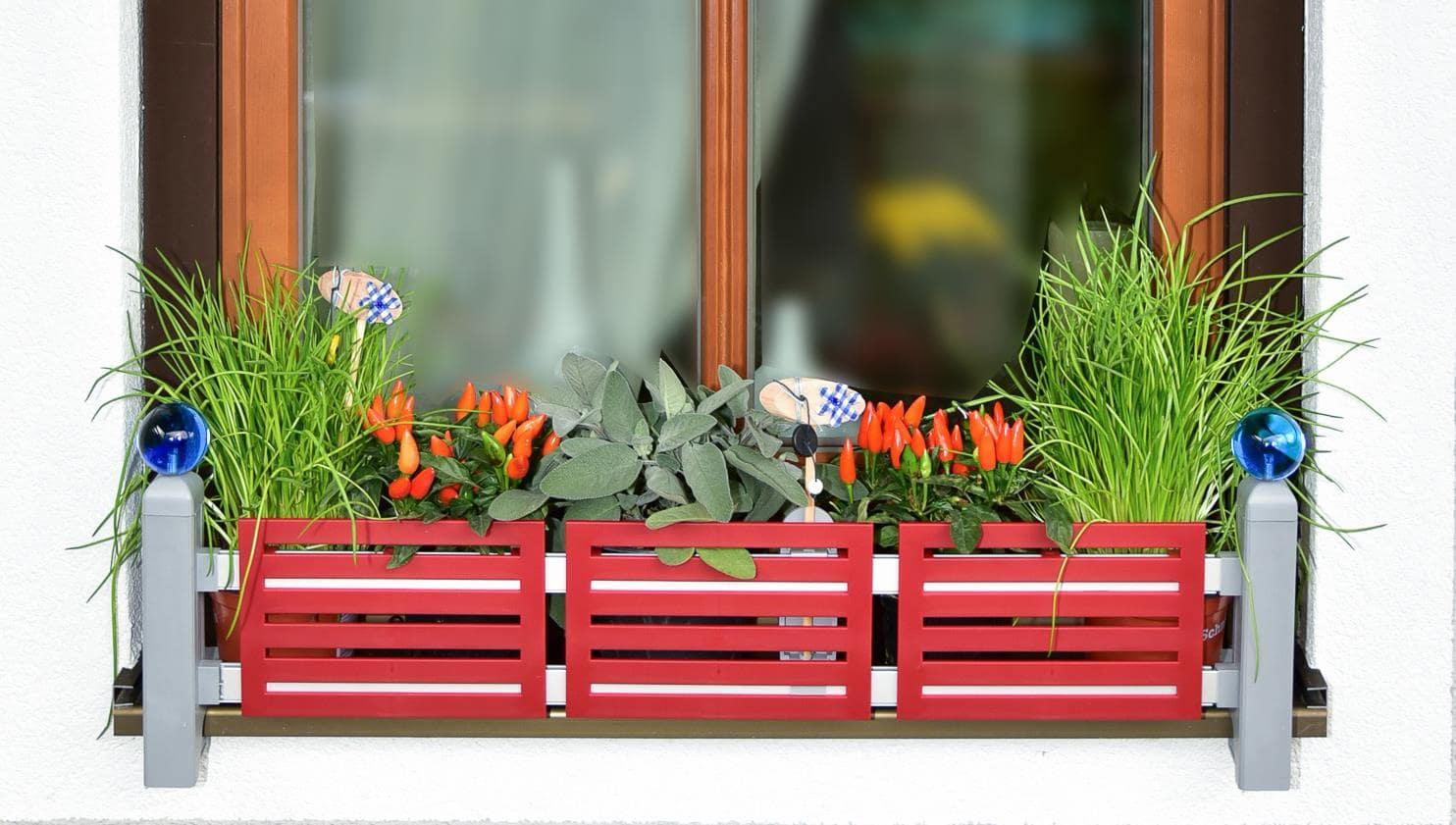Blumenkastenhalterung masu für jede Fensterbank ohne Bohren oder Sägen