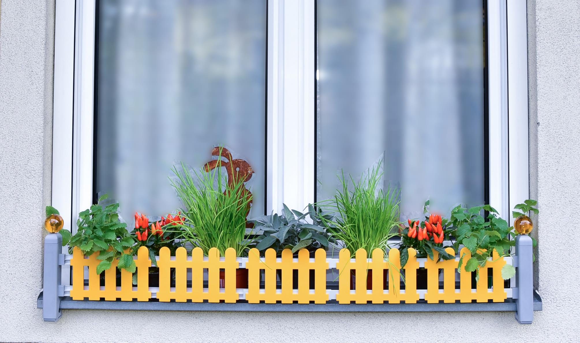 Masu planter holder for window sill without drilling or sawing